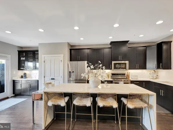 4218 Skyview, Baltimore, MD 21211