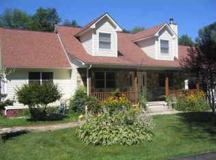 192 Quaker St, Wallkill, NY 12589