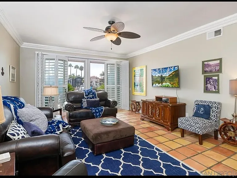 41 Kingston Ct — Photo 5