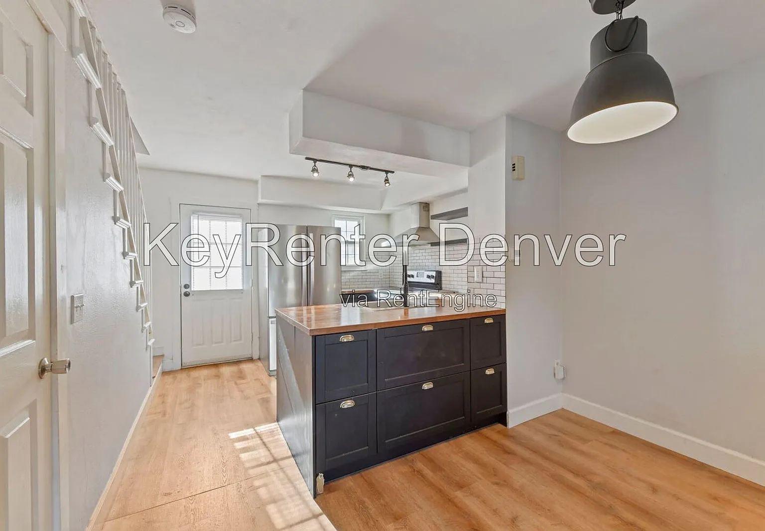 2 bed, 2.0 bath, 1050 sqft, $1,725 — Photo 4