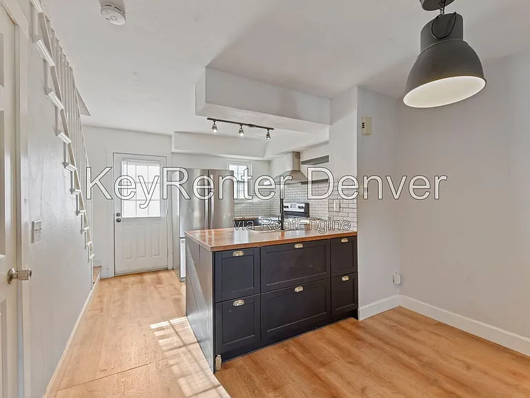 1811 S Quebec Way #208 — Photo 4