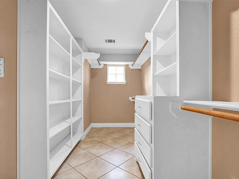 11207 Indian Trails Dr — Photo 20