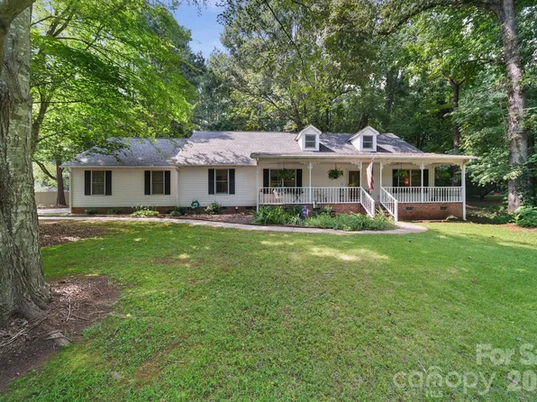 832 Old Cedar Cir, York, SC 29745