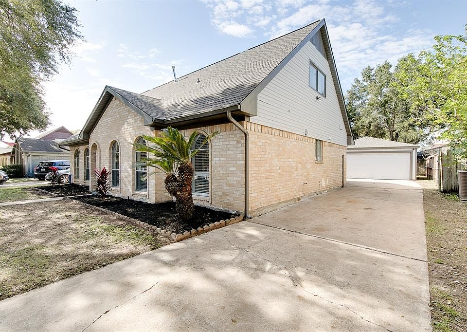 1st image of 12018 Arrowhead Glen Dr