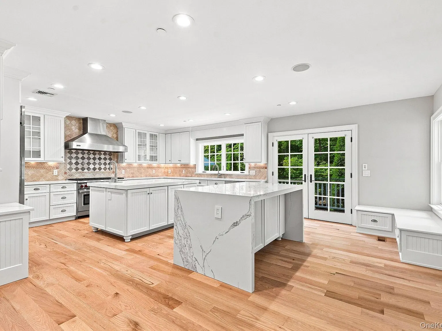 4 bed, 4.5 bath, 5523 sqft, $15,000 — Photo 3