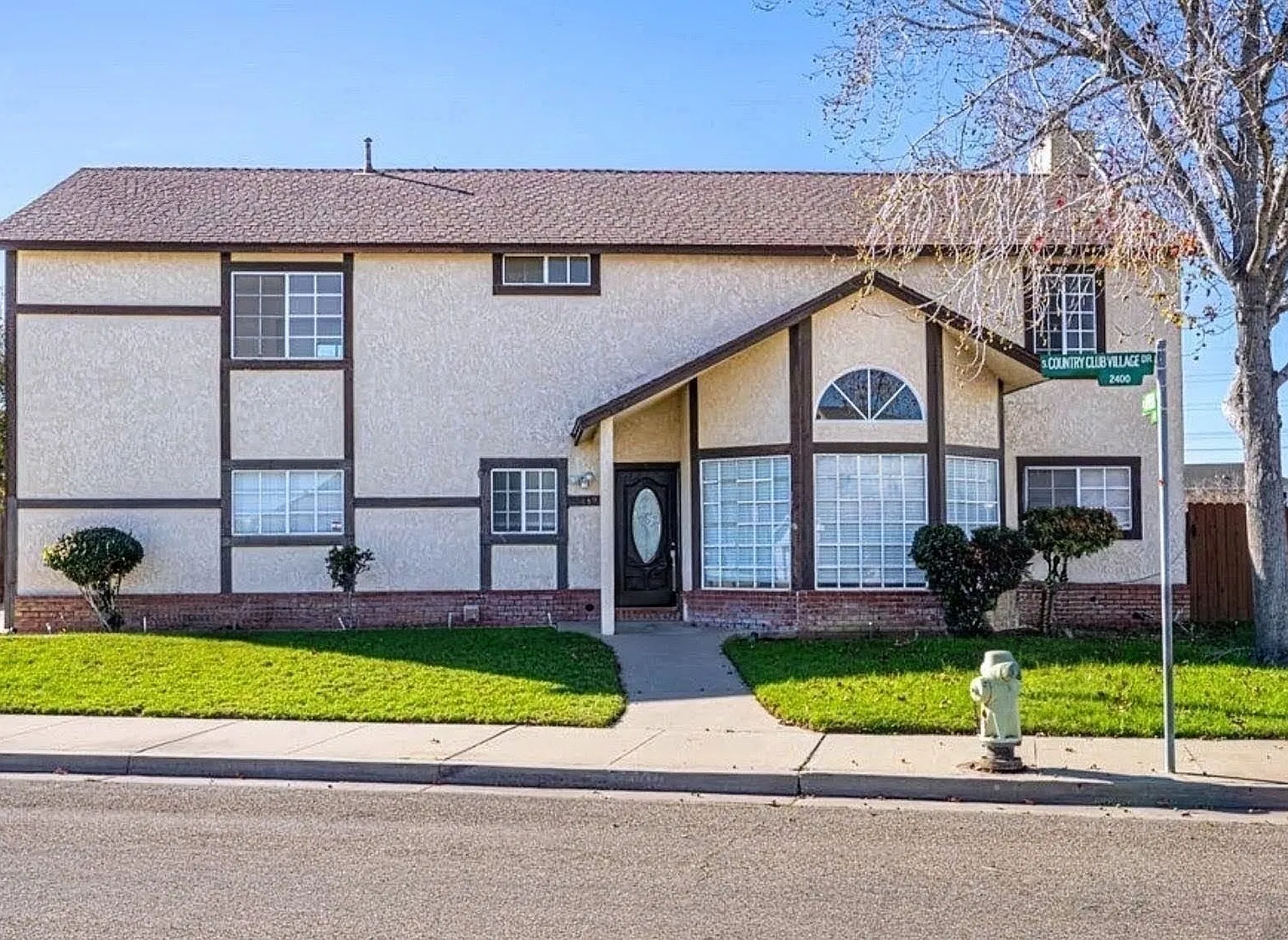 3 bed, 1810 sqft, $3,950 — Photo 1