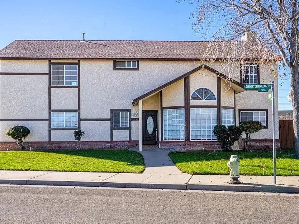 2439 Country Club Village Dr