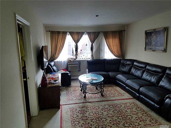2nd image of 10929 Corona Ave