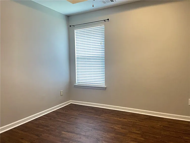 385 Blackwood Ln — Photo 18