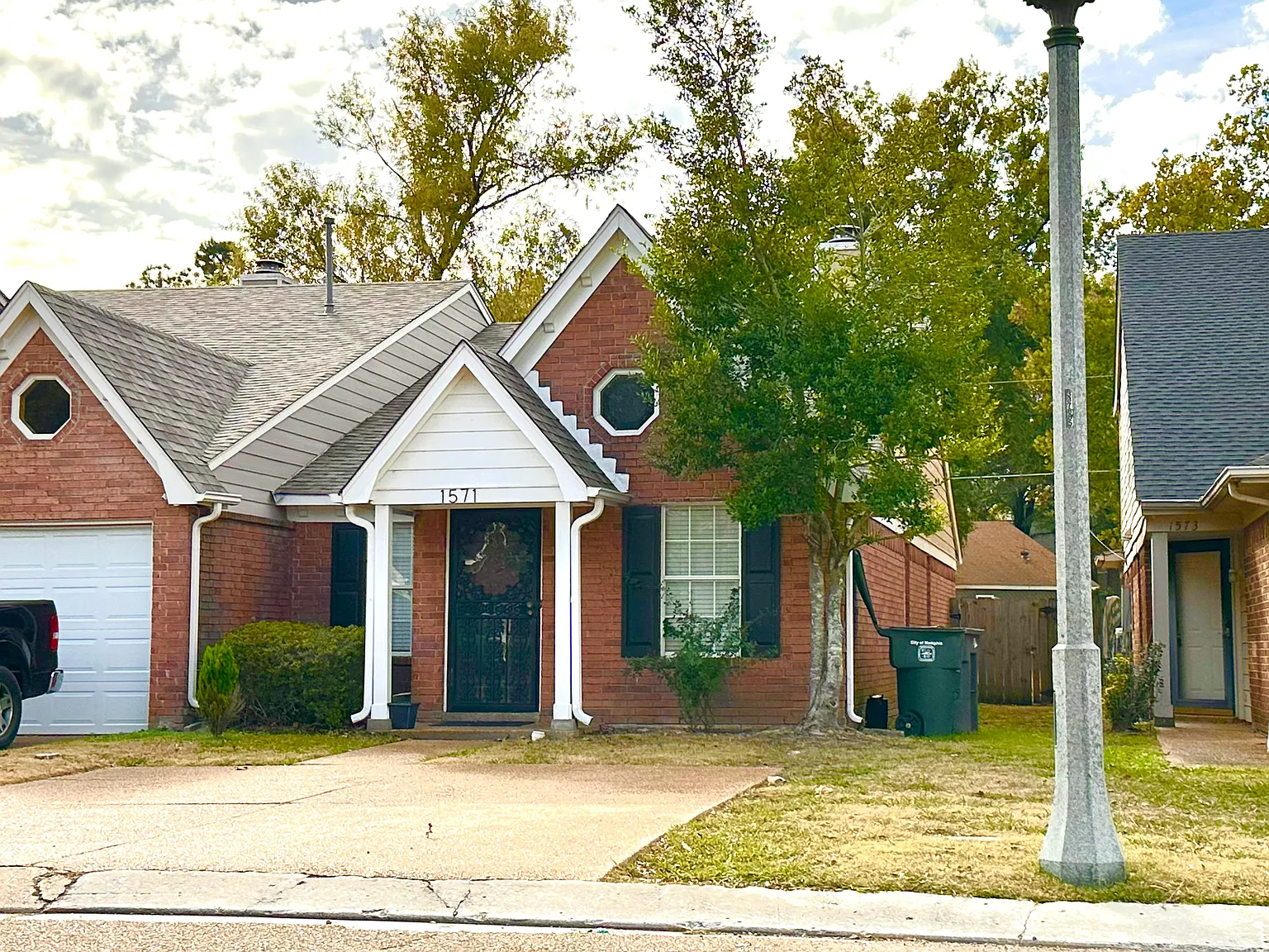3 bed, 1260 sqft, $1,750 — Photo 1