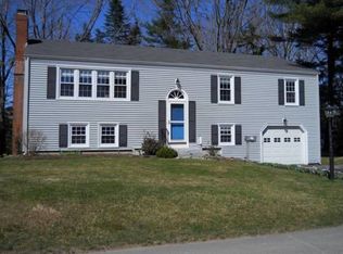 19 Patricia Dr, Cape Elizabeth, ME 04107