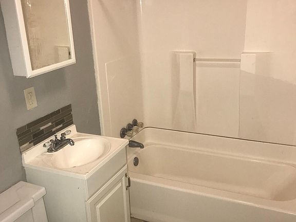 5th image of 4228 Virginia Ave #B
