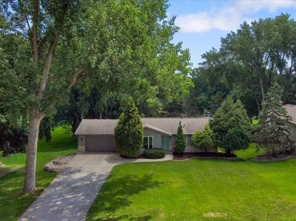 12738 Gordon Dr, Eden Prairie, MN 55346