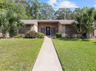 1100 Winchester Cir, Kilgore, TX 75662