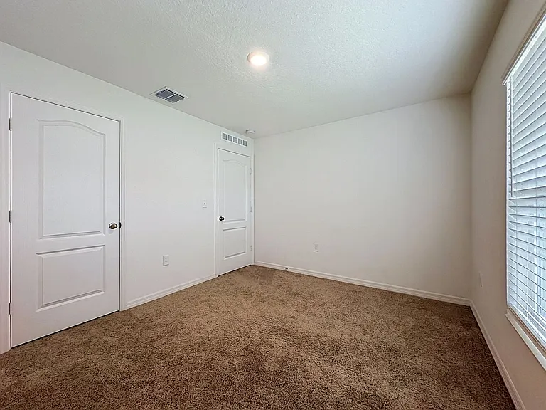 1407 Hillsborough Way — Photo 26