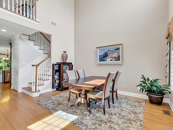 4th image of 19 Meadow Court