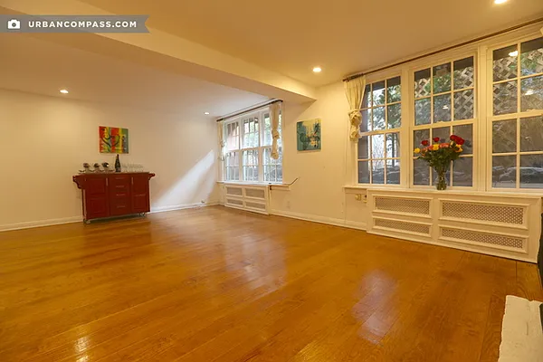 Rented by Compass | media 36