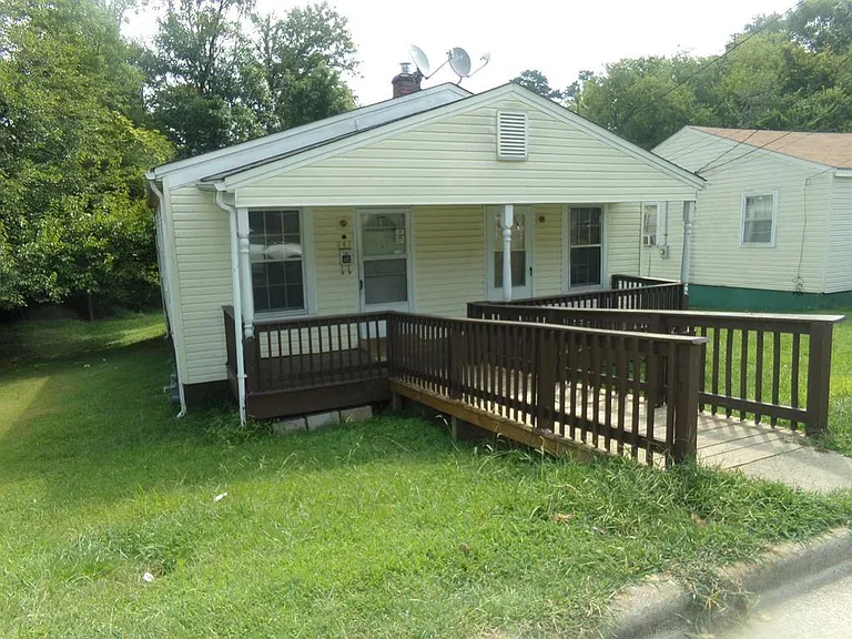 247 Winslow St — Photo 1