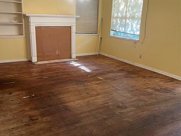 2nd image of 3691 S Court St