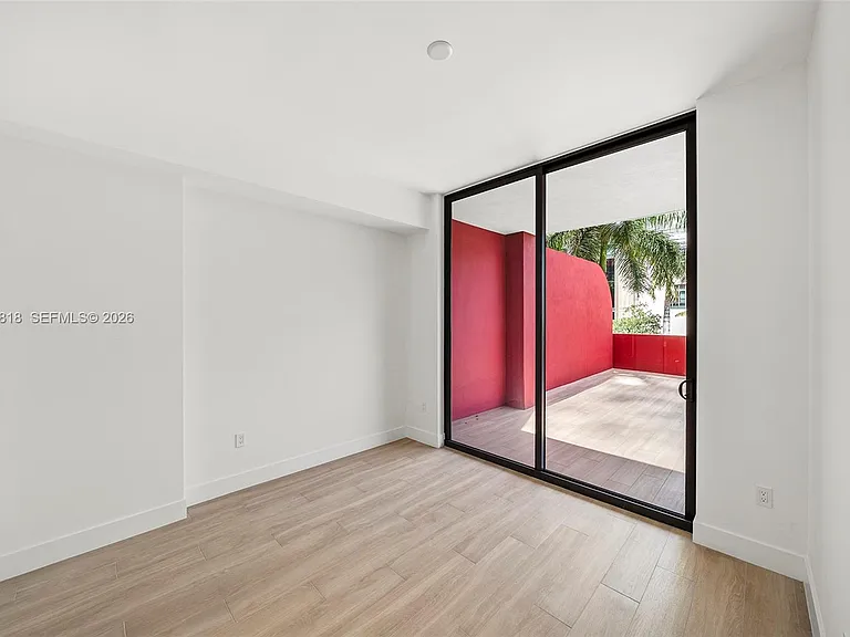 90 NE 32nd St #203 — Photo 8