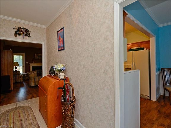 3rd image of 408 Thomas Ross Ct