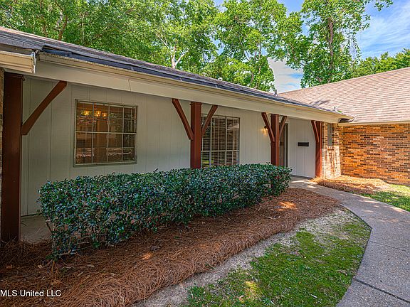 2nd image of 5756 Gladewood Dr