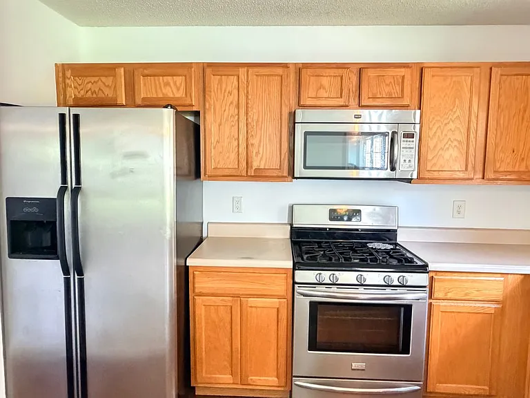 153 Greystone Cir — Photo 8