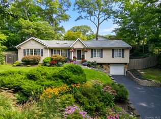 27 Ferndale Avenue, Miller Place, NY 11764