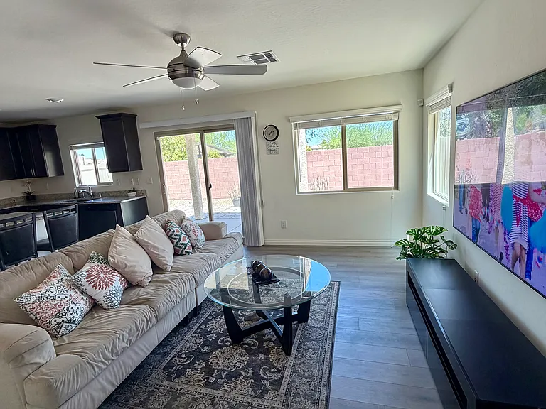 4938 Amberlyn St — Photo 12