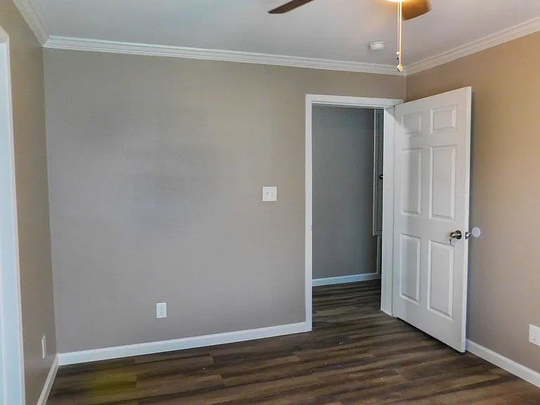107 Varsity Dr — Photo 48