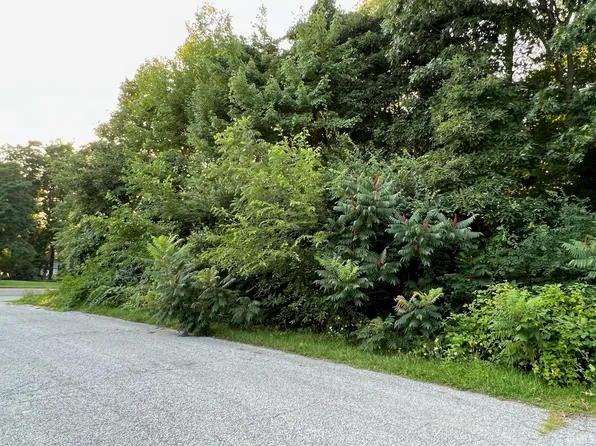 Cypress Ln, Middlebury, IN 46540