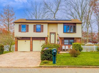 56 Woodland Rd, Bayville, NJ 08721