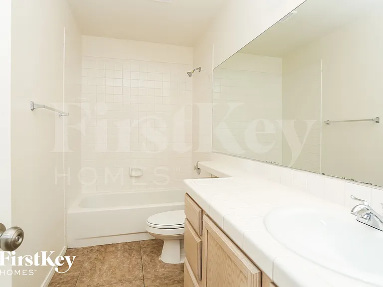 4333 Matinee Ave — Photo 17