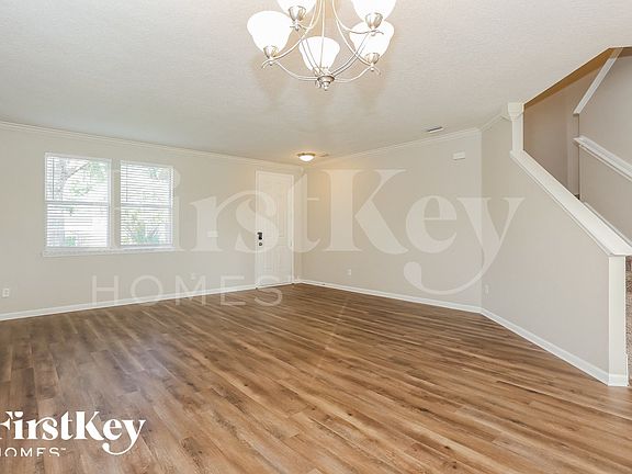 5th image of 76112 Deerwood Dr