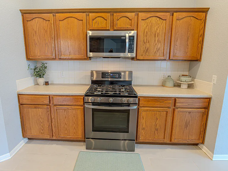 208 Discovery — Photo 20