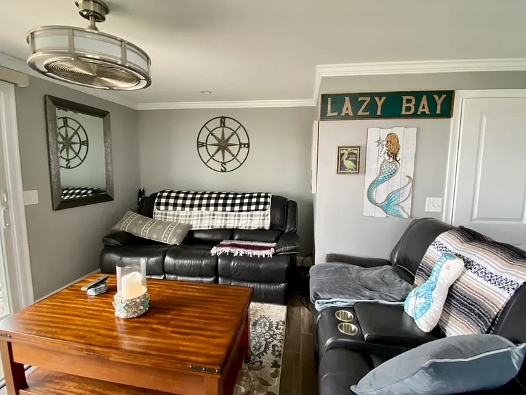 18 Tuttle Ave #1 — Photo 5