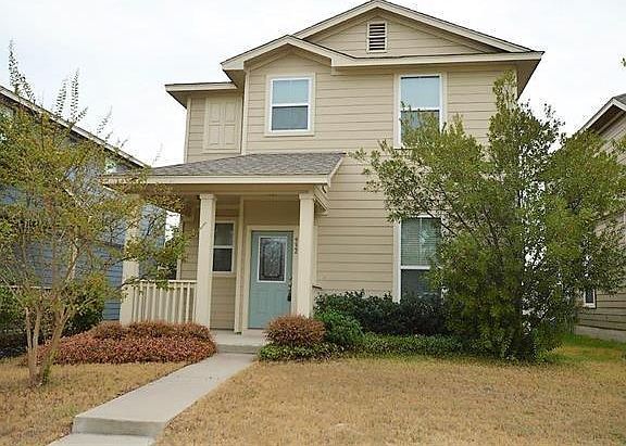 2nd image of 932 Alamo Plaza Dr