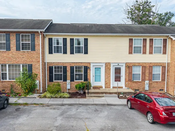 1005 Locust St, Stephens City, VA 22655