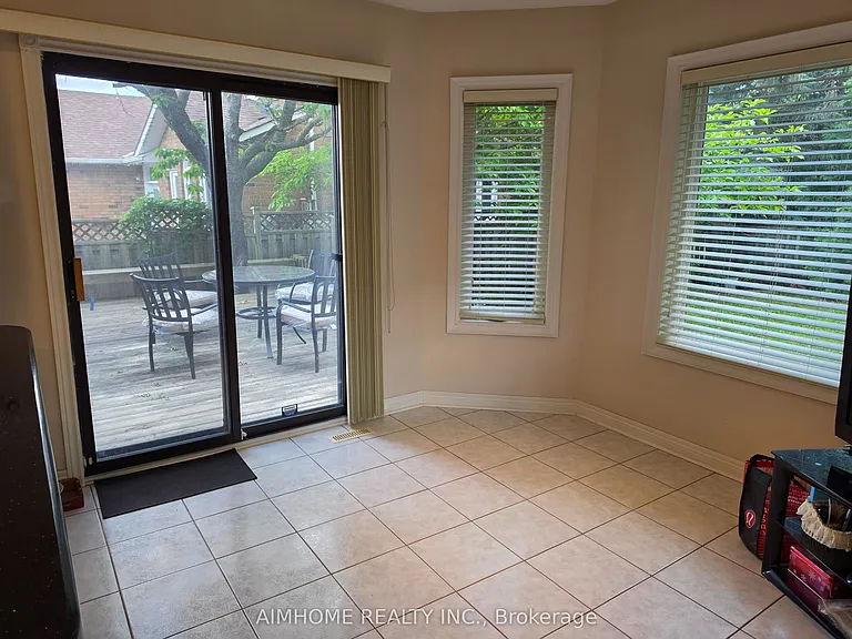 49 Holbrook Ct — Photo 10