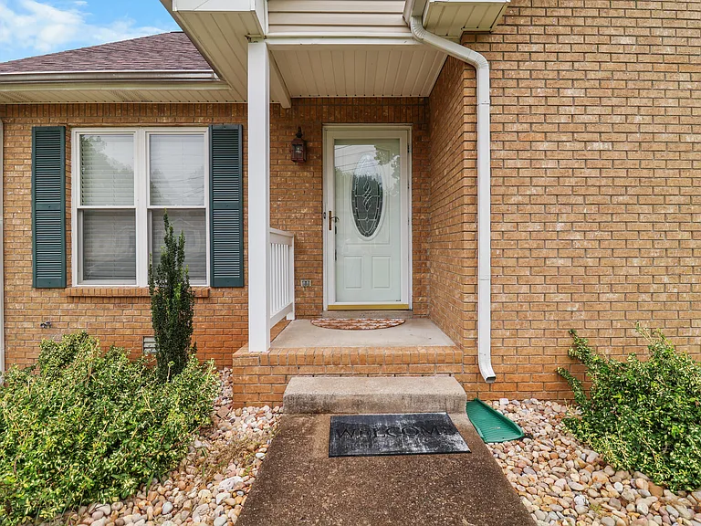 808 Leigh Ann Dr — Photo 6