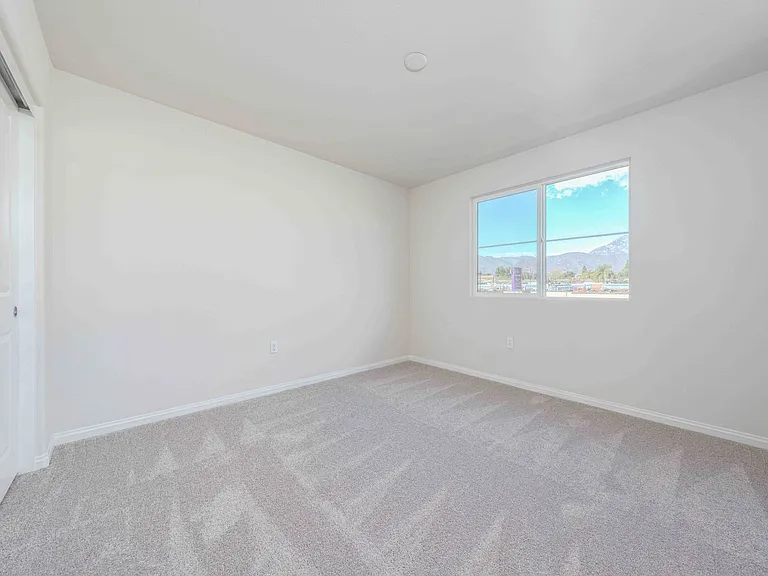 466 Meyer Pl — Photo 20