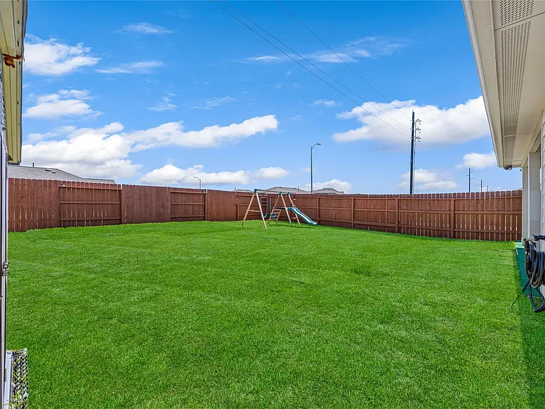 22627 Petrizzi Ln — Photo 24
