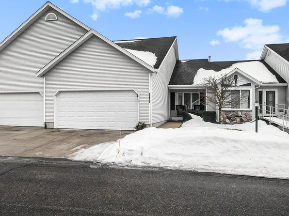 3383 Starboard Dr, Holland, MI 49424