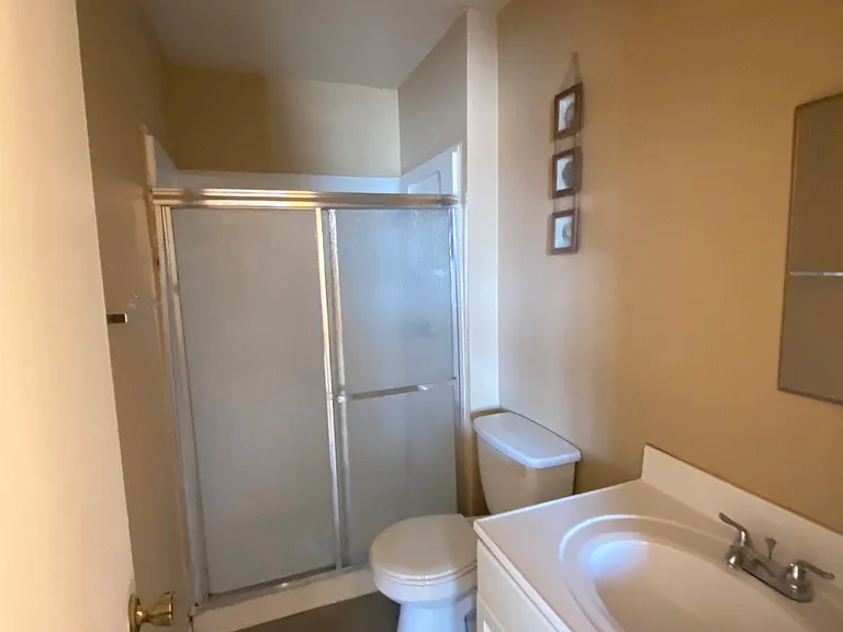 Master bedroom bathroom