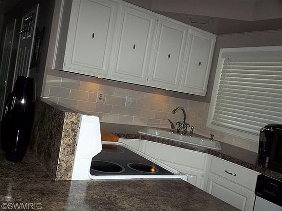 5th image of 517 S Shore Dr