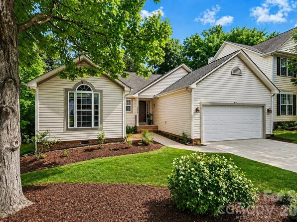 6708 Allness Glen Ln, Charlotte, NC 28269