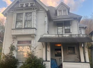 319 Ridge Ave, Wellsville, OH 43968