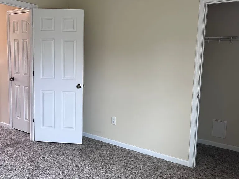 13 Hampshire Glen Pkwy — Photo 26