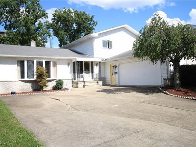 6963 Anthony Ln, Parma Heights, OH, 44130