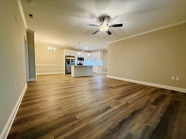 188 Gallery Dr #102 — Photo 5